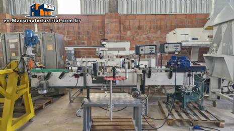 Automatic double head labeling machine for flat bottles Bauch Campos