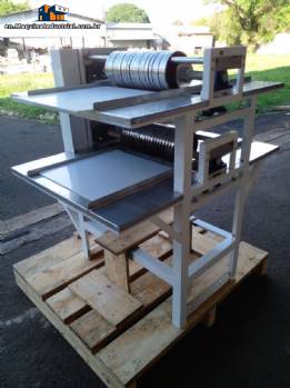 Sweets and sweets cutting table MILPACK