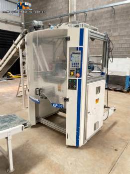 Automatic baler packaging machine