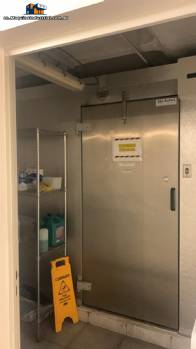 Stainless steel cold room for frozen and chilled foods