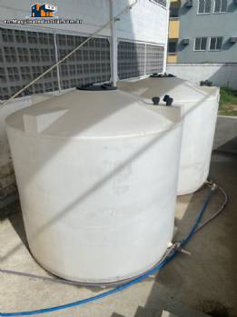 Polyethylene storage tank