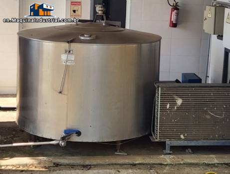 Plurinox 2500 liter dairy milk cooling expansion tank
