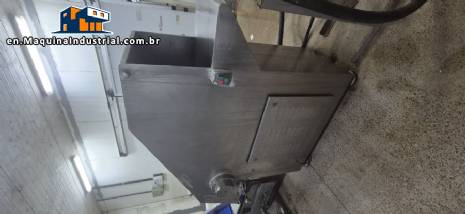 Ibrasmak meat block cutter/breaker with Simetria grinder and conveyor belt.