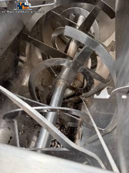 Stainless steel ribbon blender mixer for powders.