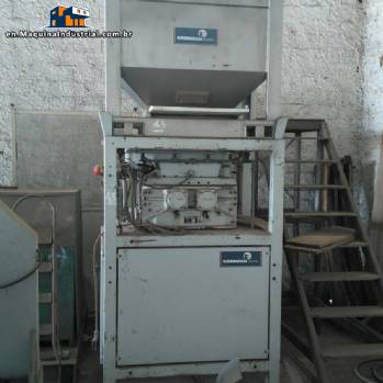 De-characterizing crusher mill Erdwich