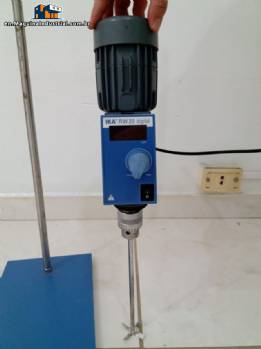 Digital laboratory bench shaker IKA