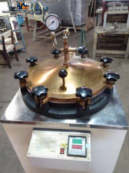 Phoenix vertical autoclave 100 liters