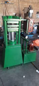 Rubber column press