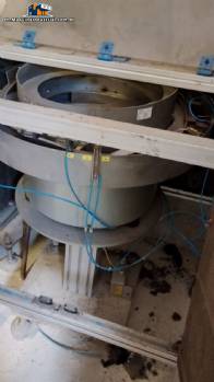 Lot of 6 vibratory feeders Cosberg