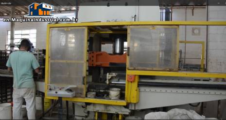 H-type hydraulic press for bricks and lining plates