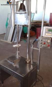 Flling machine for volumetric liquids in stainless steel Serac