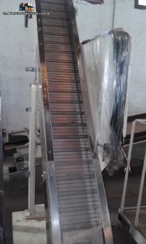 Industrial conveyor in stainless steel