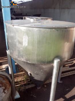 Conical stainless steel silo with feet