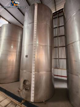 19,000 liter stainless steel tank