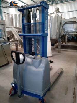 Manual electric pallet truck Paletrans