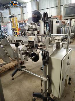 Labeling machine/label applicator for packaging Tecmaes