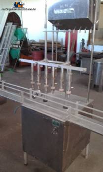 Linear filling machine with 6 stainless steel spouts Nocelli