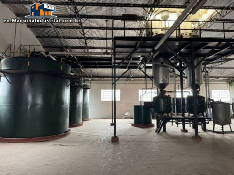 Glycerin distillery with tank, evaporator concentrator and filter thinks