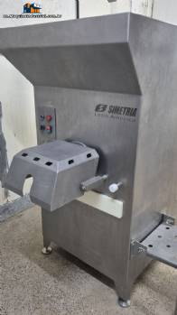 Continuous grinder for meats, vegetables, fruits, cheeses and fats with a 130 mm opening. Simetria model, year 2023. Continuous grinder for meats, vegetables, fruits, cheeses and fats with a 130 mm opening. Simetria model, year 2023.