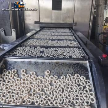 Continuous line dosing dropper with oven for buttered tapioca starch biscuits Formaço Continuous line dosing dropper with oven for buttered tapioca starch biscuits Formaço